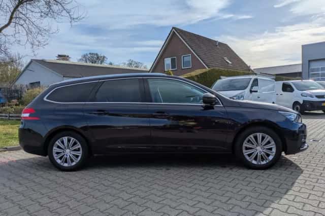Peugeot 308 (2019) thumbnail 4