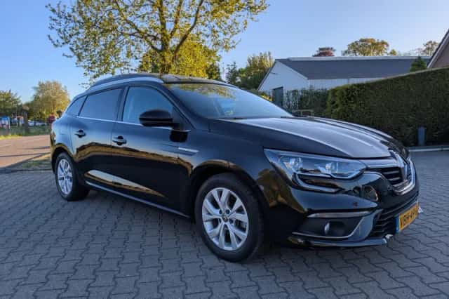 Renault Mégane (2019) thumbnail 3