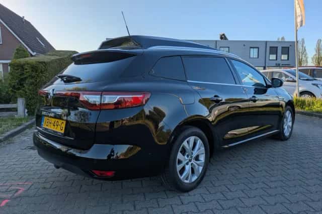 Renault Mégane (2019) thumbnail 5
