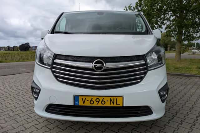 Opel Vivaro (2018) thumbnail 2