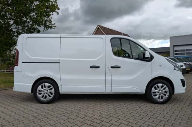 Opel Vivaro (2018) thumbnail 4