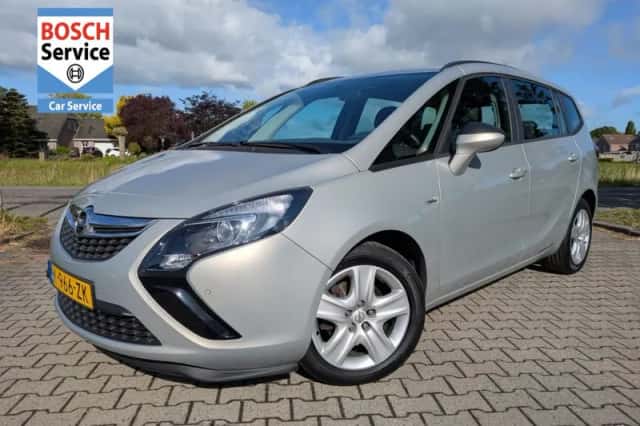 Opel Zafira (2012) thumbnail 1