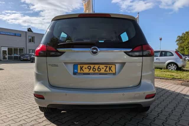 Opel Zafira (2012) thumbnail 6