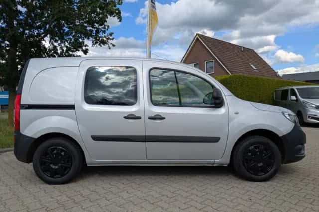 Mercedes-Benz Citan (2018) thumbnail 4