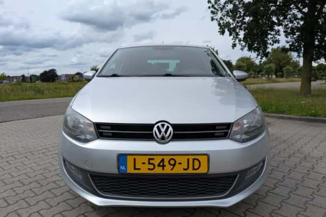 Volkswagen Polo (2014) thumbnail 2