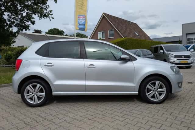 Volkswagen Polo (2014) thumbnail 4