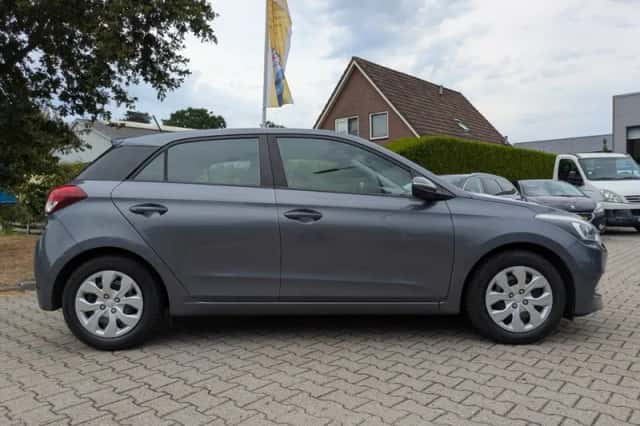 Hyundai i20 (2017) thumbnail 4