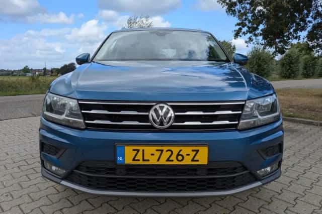 Volkswagen Tiguan (2019) thumbnail 2