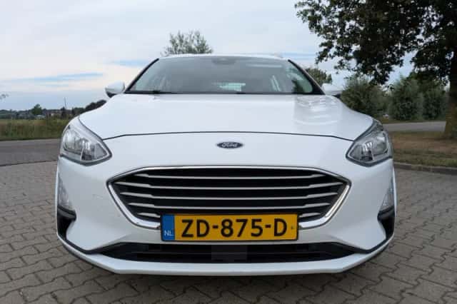 Ford Focus (2019) thumbnail 2
