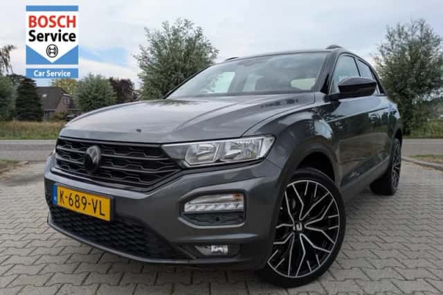 Volkswagen T-Roc (2021) thumbnail 1