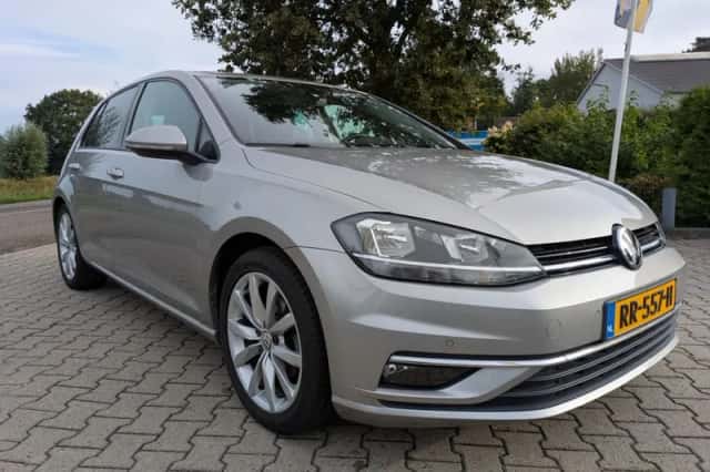 Volkswagen Golf (2018) thumbnail 3