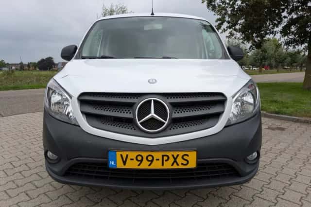 Mercedes-Benz Citan (2015) thumbnail 2