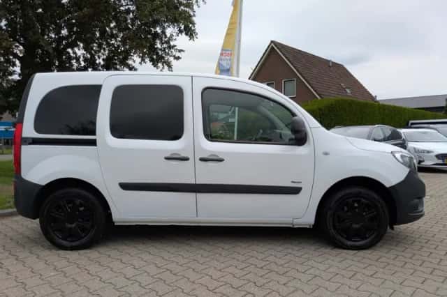 Mercedes-Benz Citan (2015) thumbnail 4