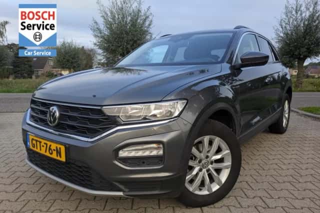 Volkswagen T-Roc (2019) thumbnail 1