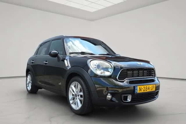 MINI Countryman (2010) thumbnail 1