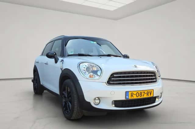 MINI Countryman (2011) thumbnail 1