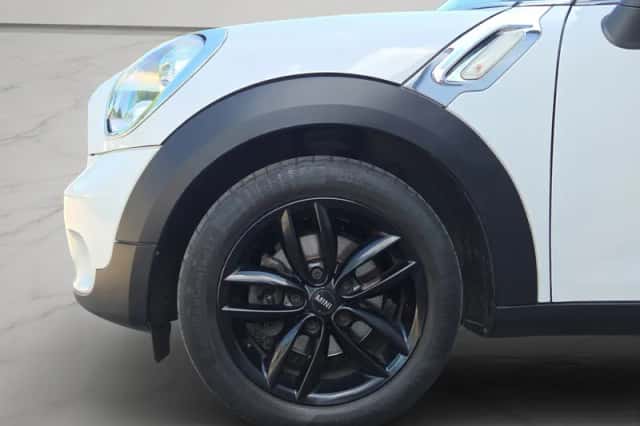 MINI Countryman (2011) thumbnail 6