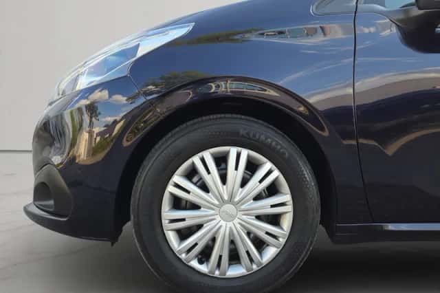Peugeot 208 (2016) thumbnail 6