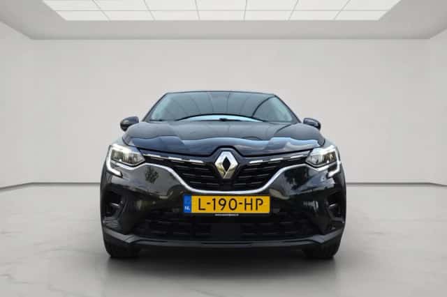Renault Captur (2021) thumbnail 3