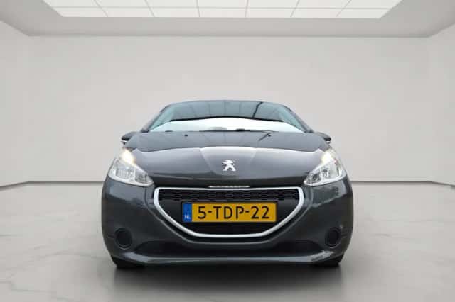 Peugeot 208 (2013) thumbnail 3