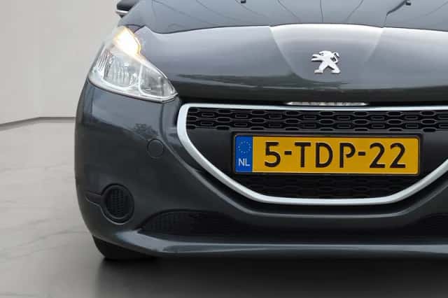 Peugeot 208 (2013) thumbnail 4