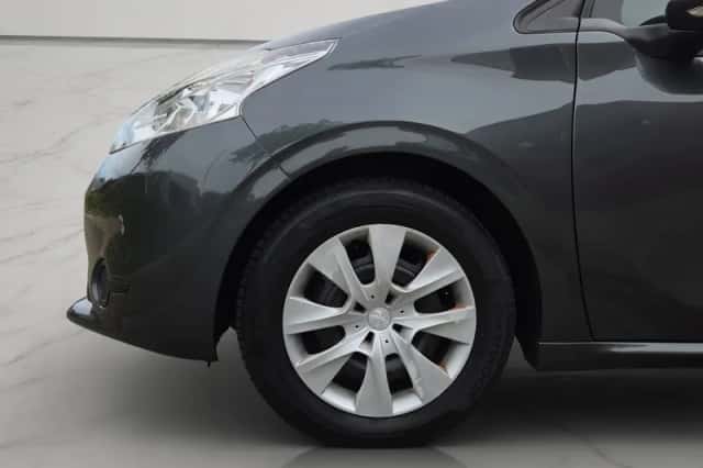 Peugeot 208 (2013) thumbnail 6