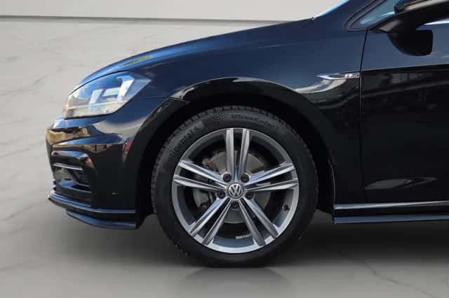 Volkswagen Golf (2018) thumbnail 6