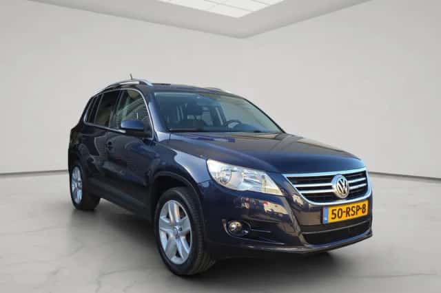 Volkswagen Tiguan (2011) thumbnail 1