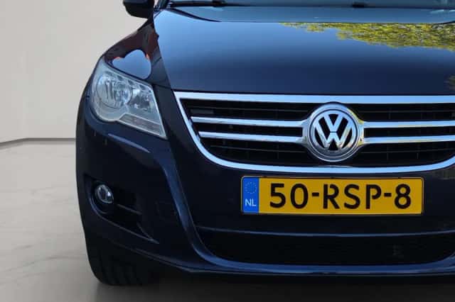 Volkswagen Tiguan (2011) thumbnail 4