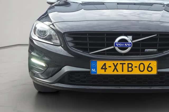 Volvo V60 (2014) thumbnail 4