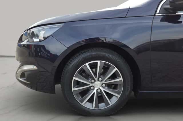 Peugeot 308 (2014) thumbnail 6