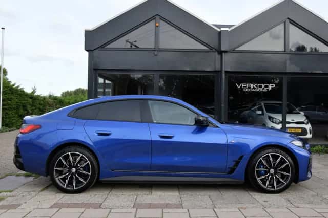 BMW i4 (2023) thumbnail 6