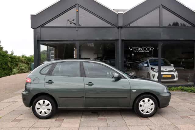 SEAT Ibiza (2003) thumbnail 5