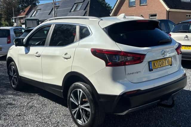 Nissan Qashqai (2017) thumbnail 2