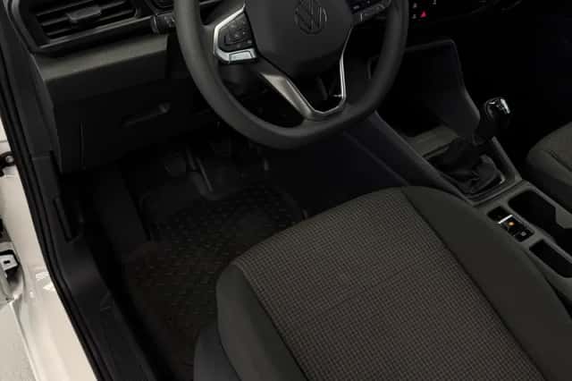 Volkswagen Caddy (2024) thumbnail 3