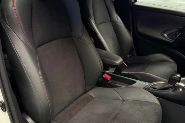 Toyota Yaris (2024) thumbnail 4