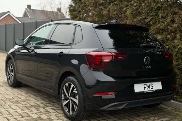 Volkswagen Polo (2023) thumbnail 3