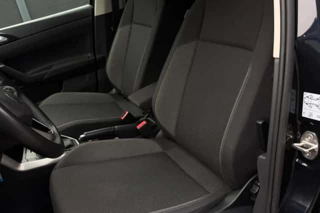 Volkswagen Polo (2023) thumbnail 5