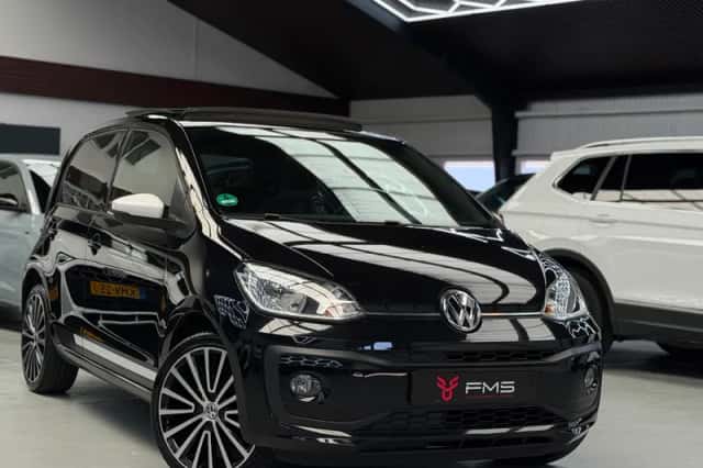Volkswagen Up! (2017) thumbnail 1