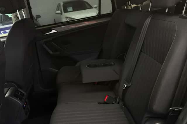 Volkswagen Tiguan All-Space (2022) thumbnail 6