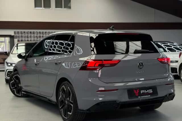 Volkswagen Golf (2025) thumbnail 2