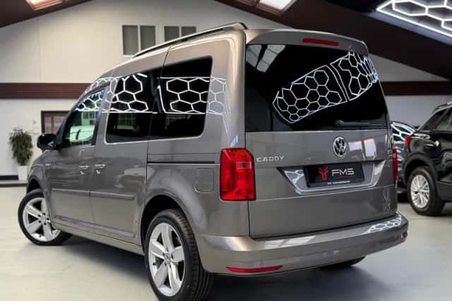 Volkswagen Caddy (2017) thumbnail 2