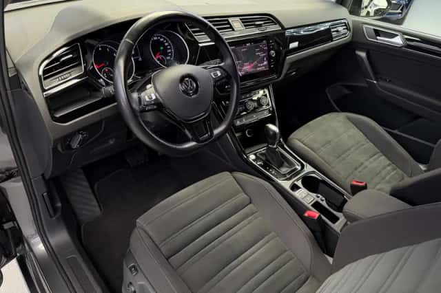 Volkswagen Touran (2018) thumbnail 3