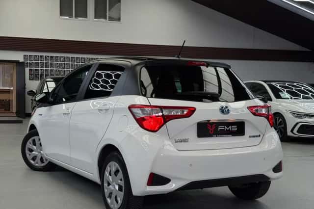 Toyota Yaris (2018) thumbnail 2
