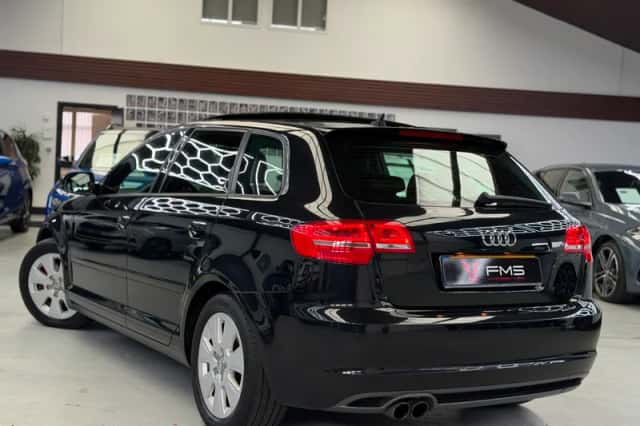 Audi A3 (2012) thumbnail 2
