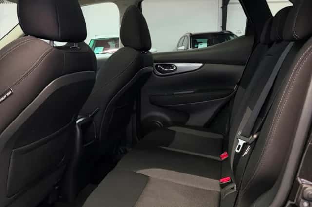 Nissan Qashqai (2018) thumbnail 5