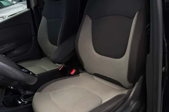 Renault Captur (2016) thumbnail 4