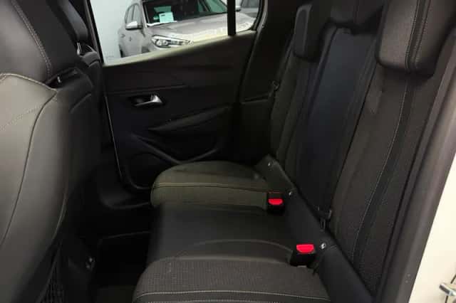 Peugeot 208 (2024) thumbnail 5
