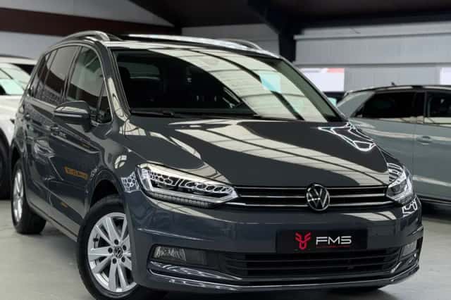 Volkswagen Touran (2022) thumbnail 1