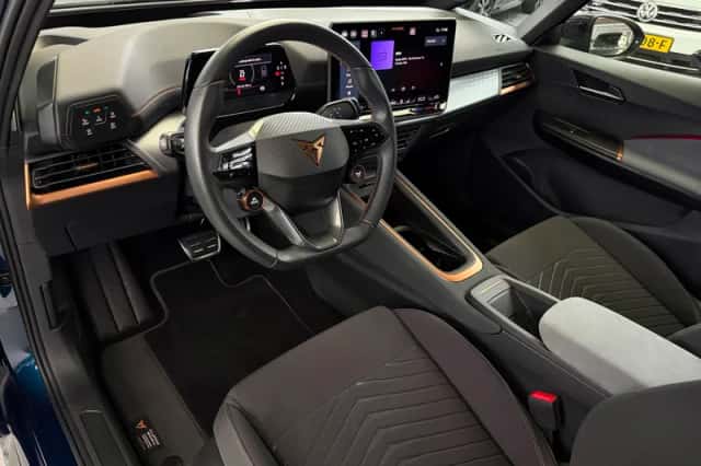 CUPRA Born (2025) thumbnail 3